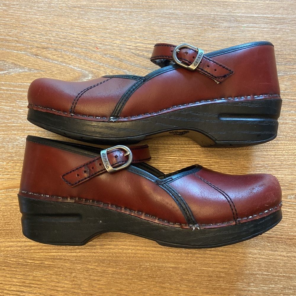 Dansko Marcelle Clog Sz 38